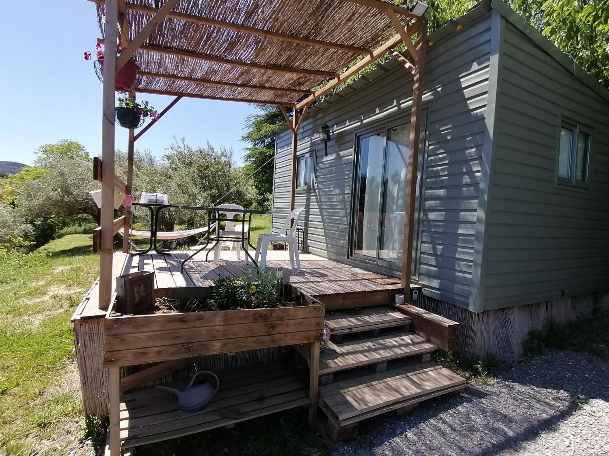 Tiny House Cosy Apartment Андуз Екстериор снимка
